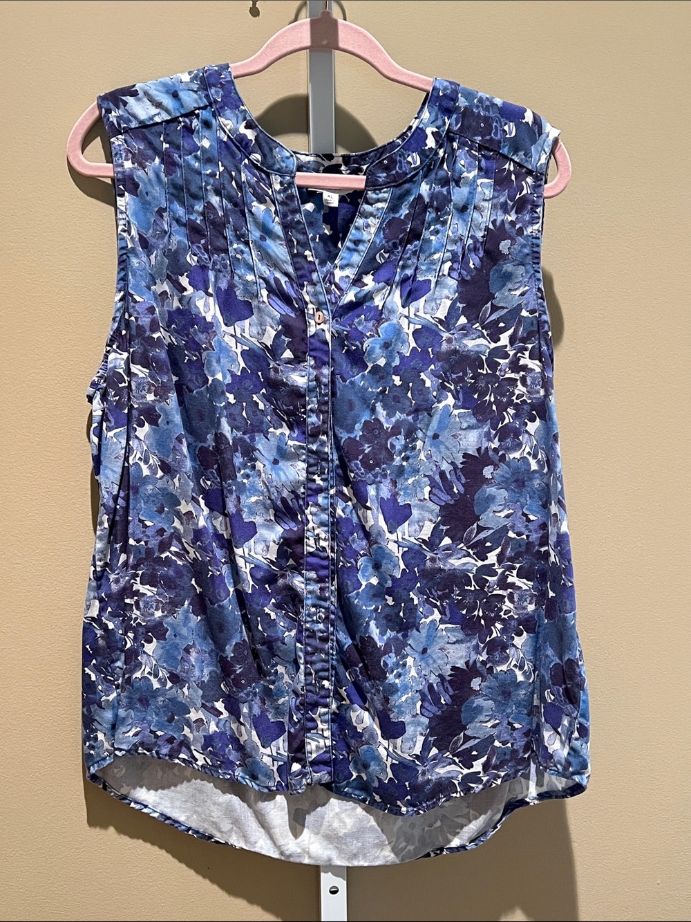 Westbound Blue Floral Sleeveless Pleated Blouse